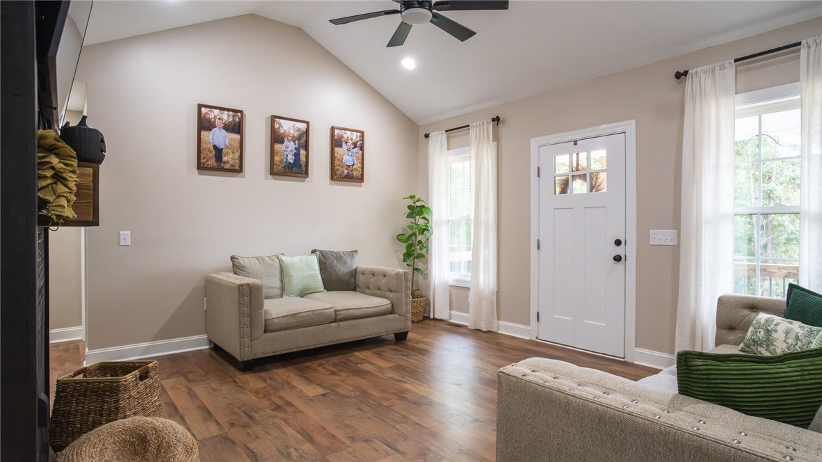 530 Edens Road Pickens, SC 29671 - Photo 10 of 31