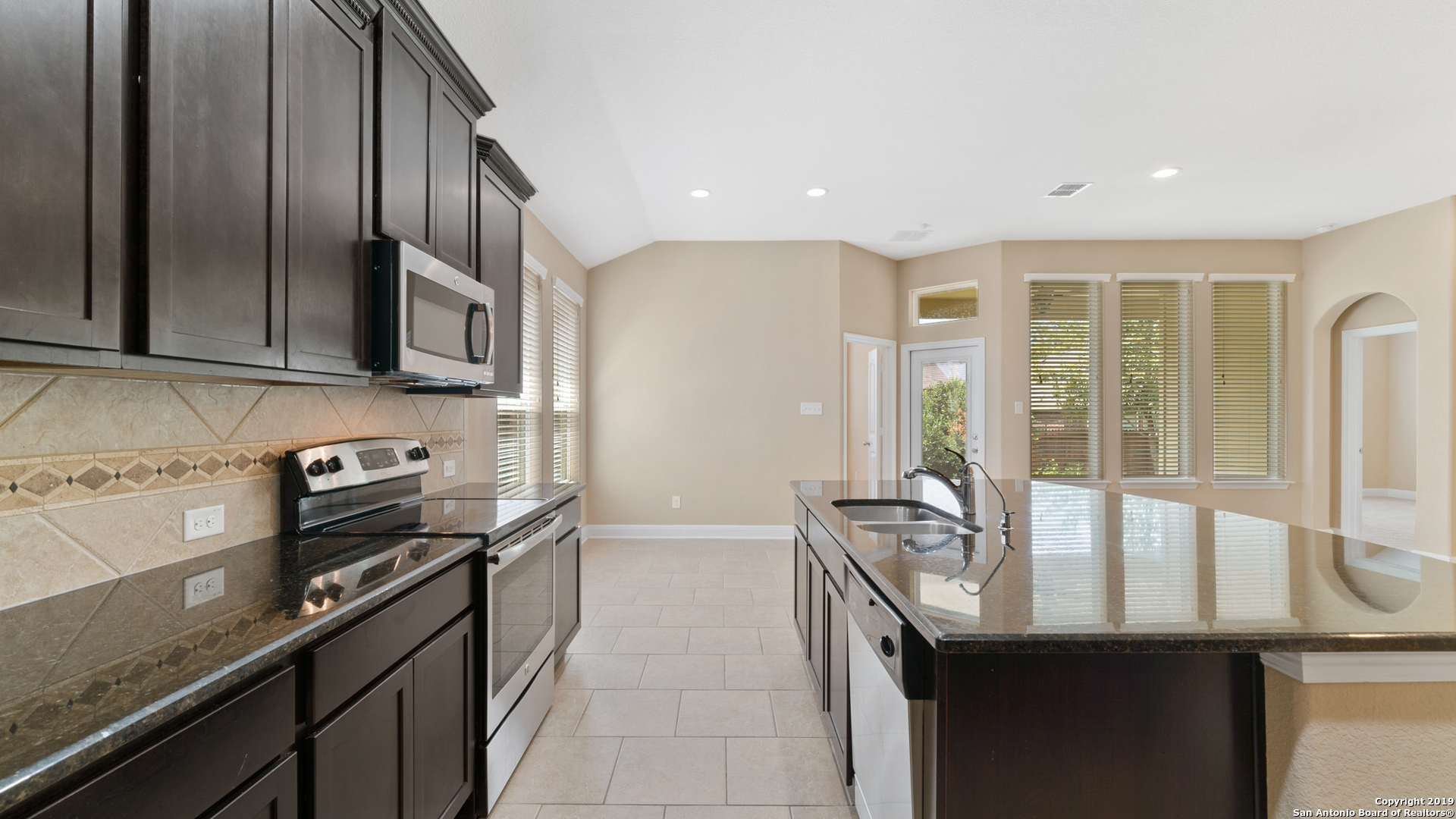 420 Trotti Cove Cibolo, TX 78108 - Photo 11 of 25