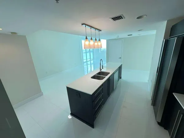 $5,300 | 665 Northeast 25th Street, Unit 2601, Miami, FL 33137