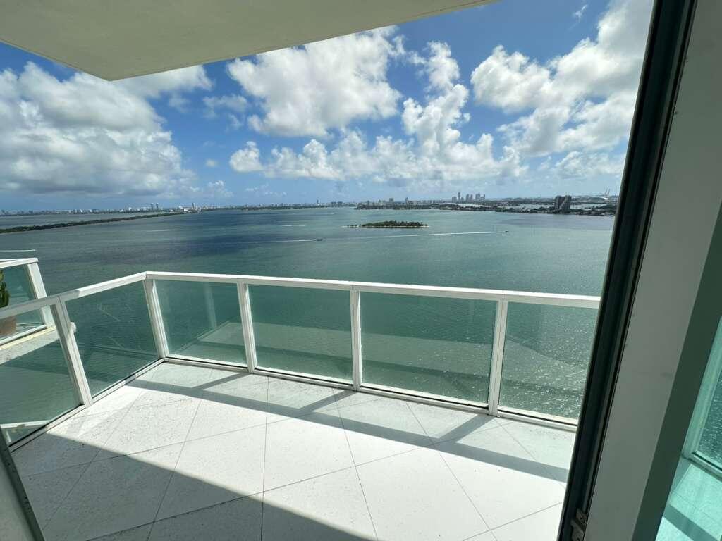 665 Northeast 25th Street, Unit 2601 Miami, FL 33137 - Photo 14 of 62 WhatsApp Image 2026-03-11 at 12.17.34 PM