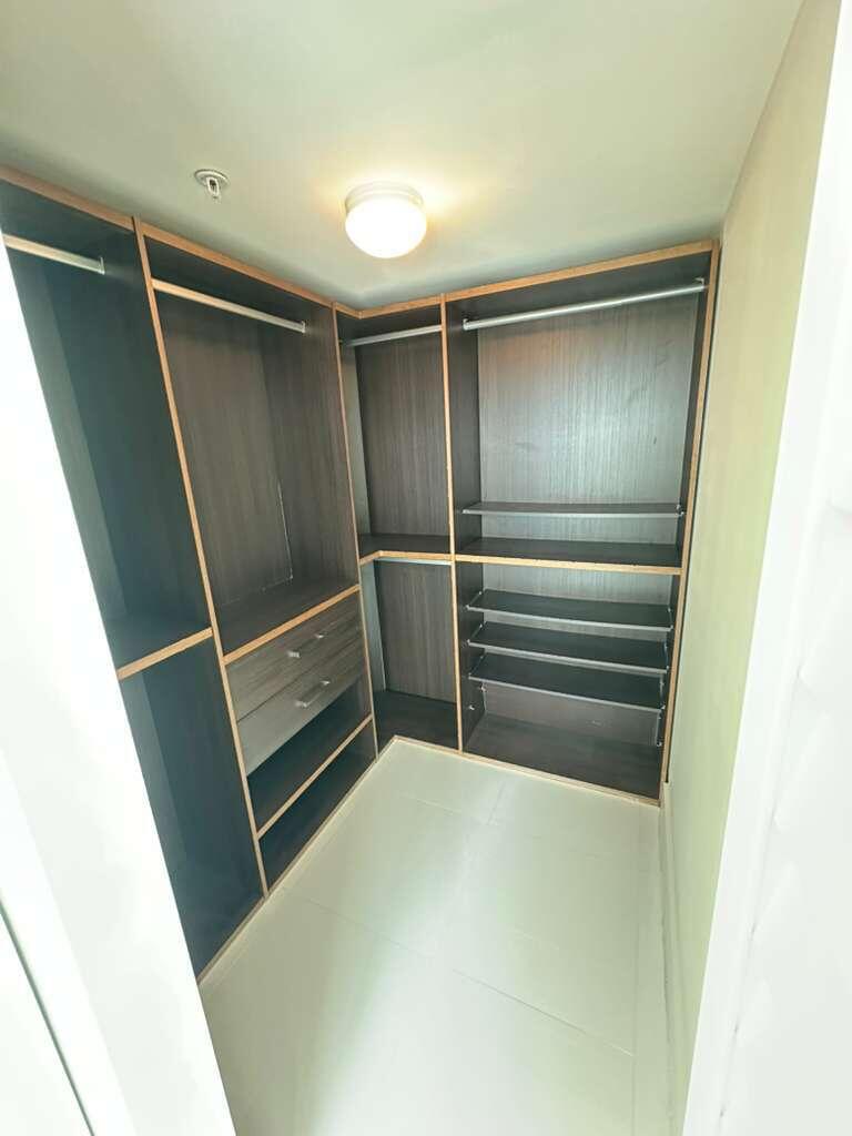 665 Northeast 25th Street, Unit 2601 Miami, FL 33137 - Photo 27 of 62 WhatsApp Image 2026-03-11 at 12.17.35 PM