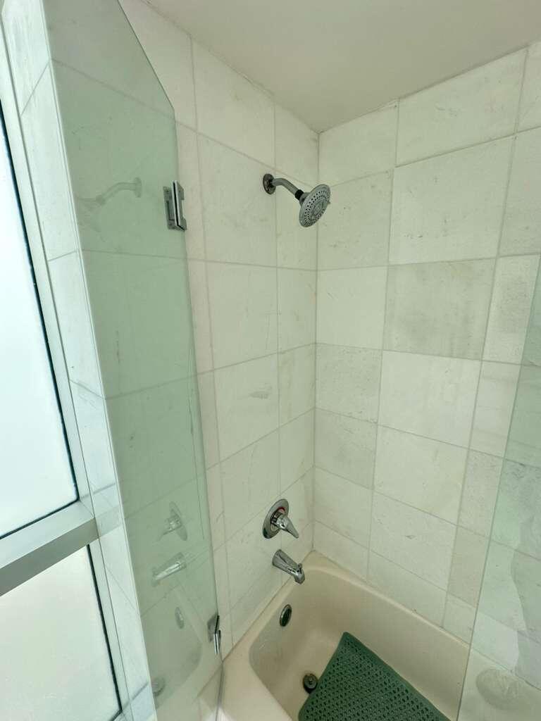 665 Northeast 25th Street, Unit 2601 Miami, FL 33137 - Photo 29 of 62 WhatsApp Image 2026-03-11 at 12.17.36 PM