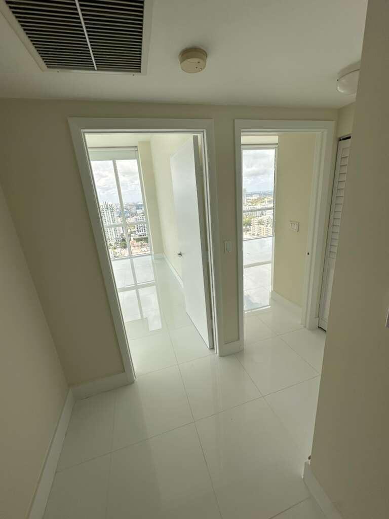 665 Northeast 25th Street, Unit 2601 Miami, FL 33137 - Photo 42 of 62 WhatsApp Image 2026-03-11 at 12.17.38 PM