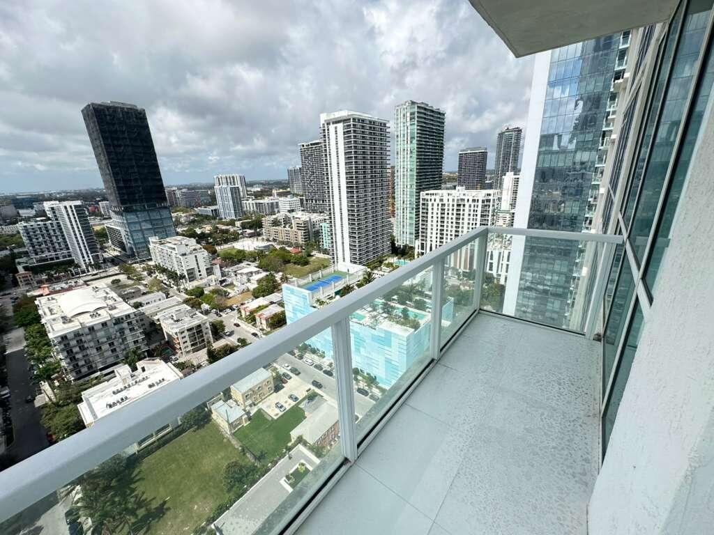 665 Northeast 25th Street, Unit 2601 Miami, FL 33137 - Photo 48 of 62 WhatsApp Image 2026-03-11 at 12.17.38 PM