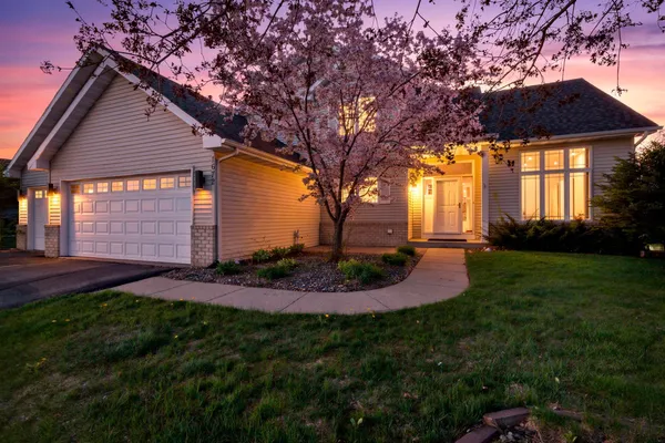 $565,000 | 1672 Windsor Drive South, Shakopee, MN 55379