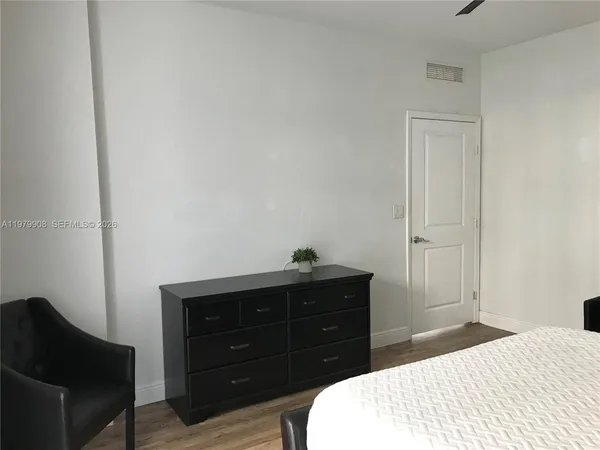 $3,350 | 7900 Harbor Island Drive, Unit 523, North Bay Village, FL 33141