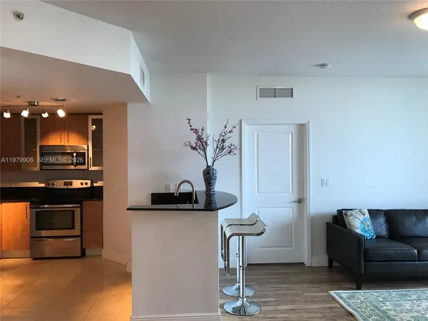 $3,350 | 7900 Harbor Island Drive, Unit 523, North Bay Village, FL 33141