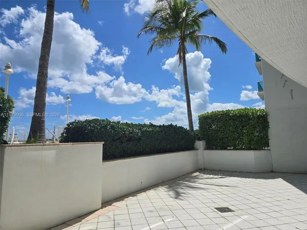 $3,350 | 7900 Harbor Island Drive, Unit 523, North Bay Village, FL 33141