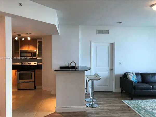 $3,350 | 7900 Harbor Island Drive, Unit 523, North Bay Village, FL 33141