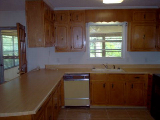30587 Faires Road Elberta, AL 36530 - Photo 3 of 10 Kitchen 1