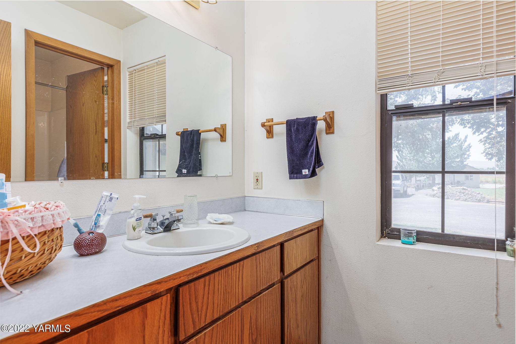 3271 East Euclid Road Mabton, WA 98935 - Photo 14 of 40 3271 E Euclid Rd-13