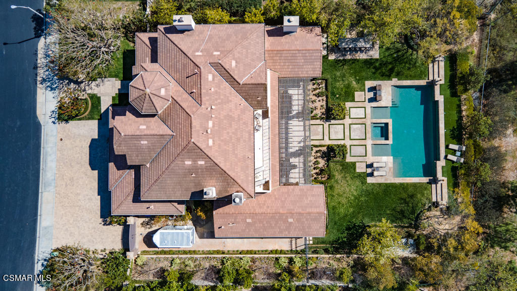 12406 Nelson Road Moorpark, CA 93021 - Photo 69 of 74 an aerial view of multiple houses with yard