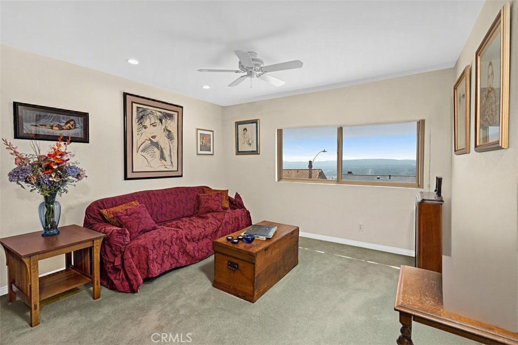 1746 Rudell Road Burbank, CA 91501 - Photo 26 of 34 Gallery Image 26