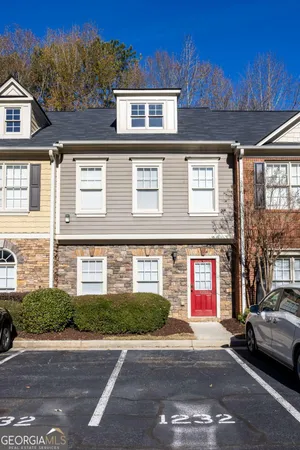 $2,200 | 1232 Harris Commons Place, Unit 1213, Roswell, GA 30076
