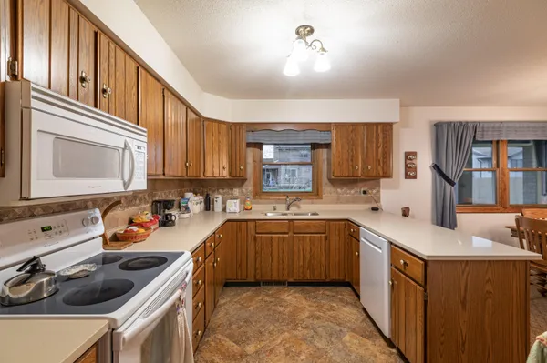 $394,900 | 705 Grove Street, Onalaska, WI 54650