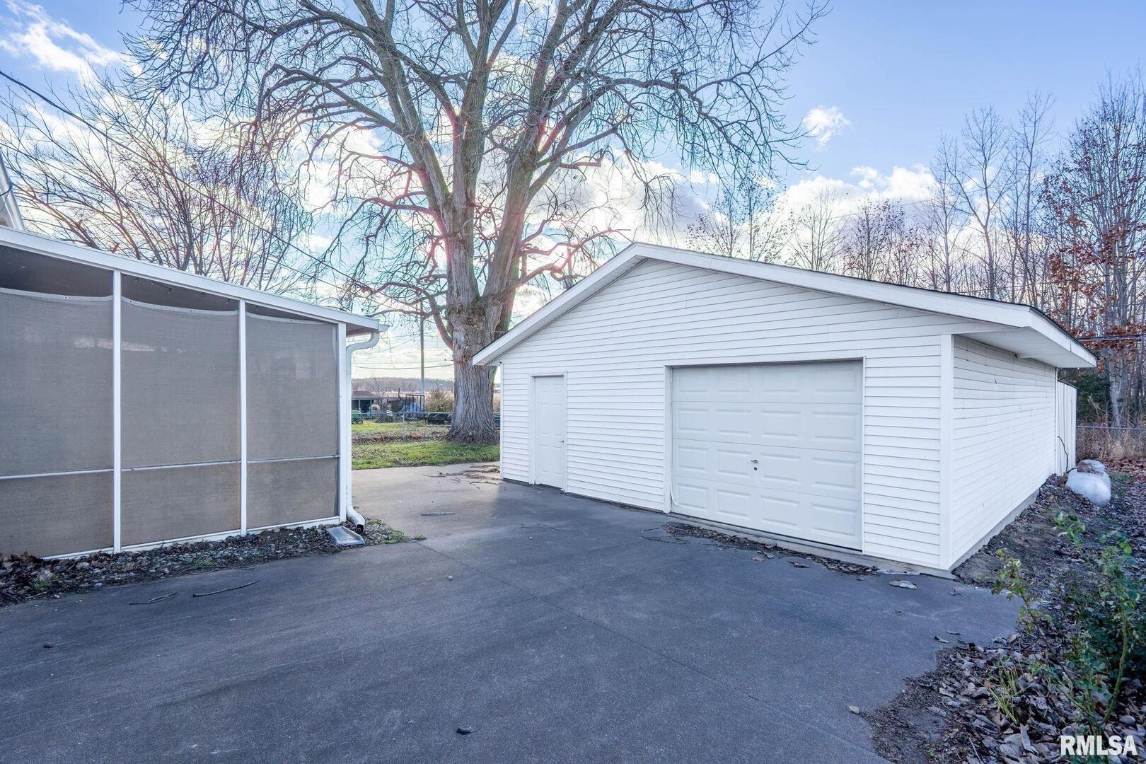 827 9th Street Colona, IL 61241 - Photo 31 of 39 Gallery Image 31