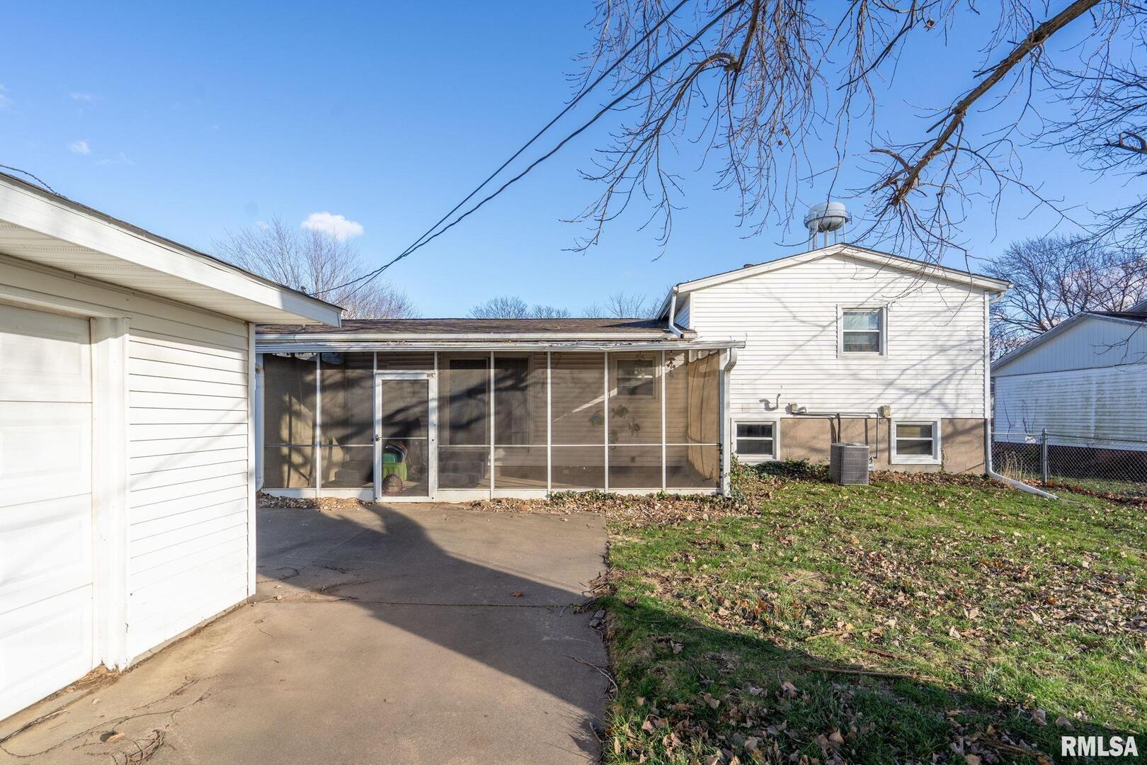 827 9th Street Colona, IL 61241 - Photo 32 of 39 Gallery Image 32