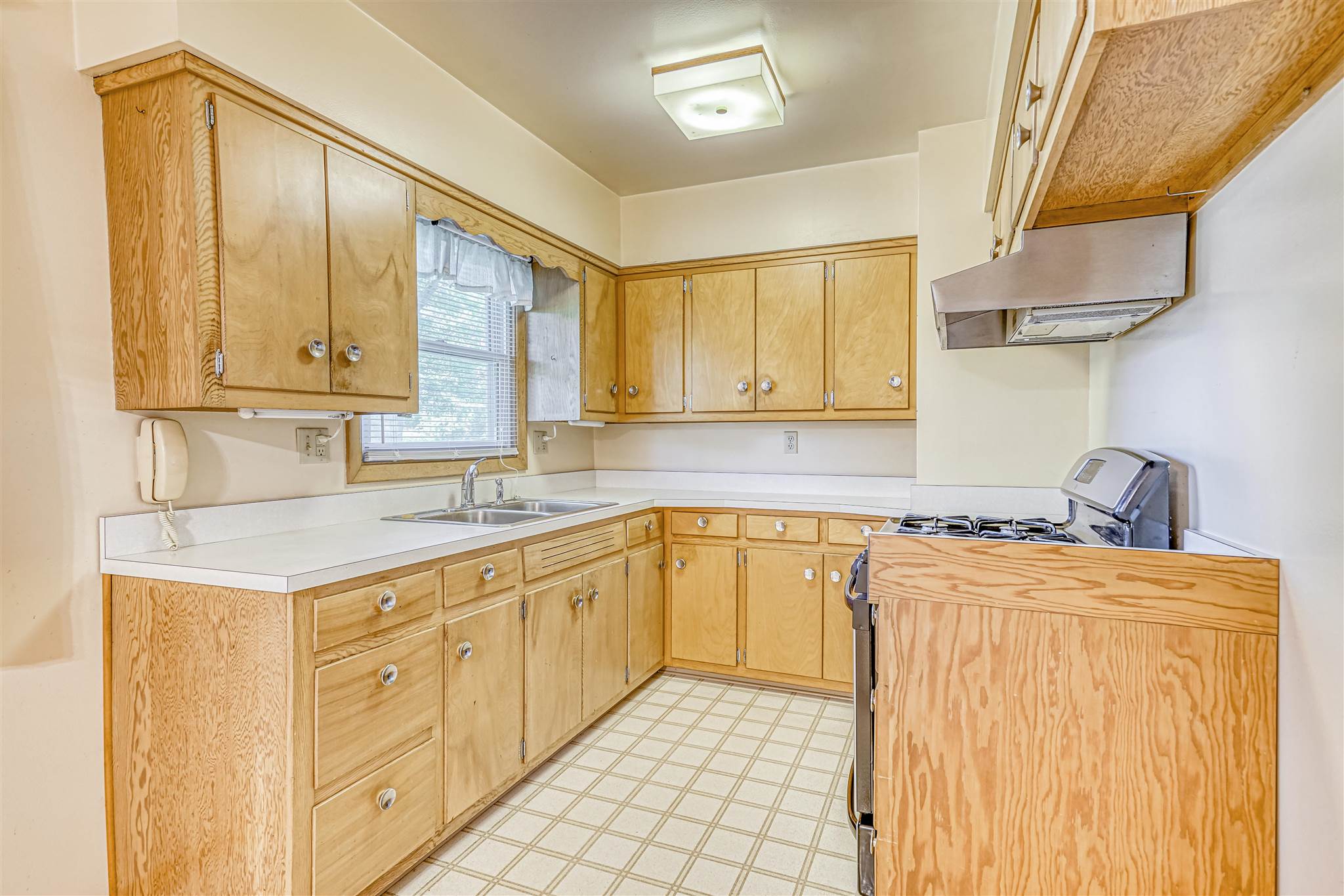 5322 Ann Hackley Road Fort Wayne, IN 46835 - Photo 13 of 32