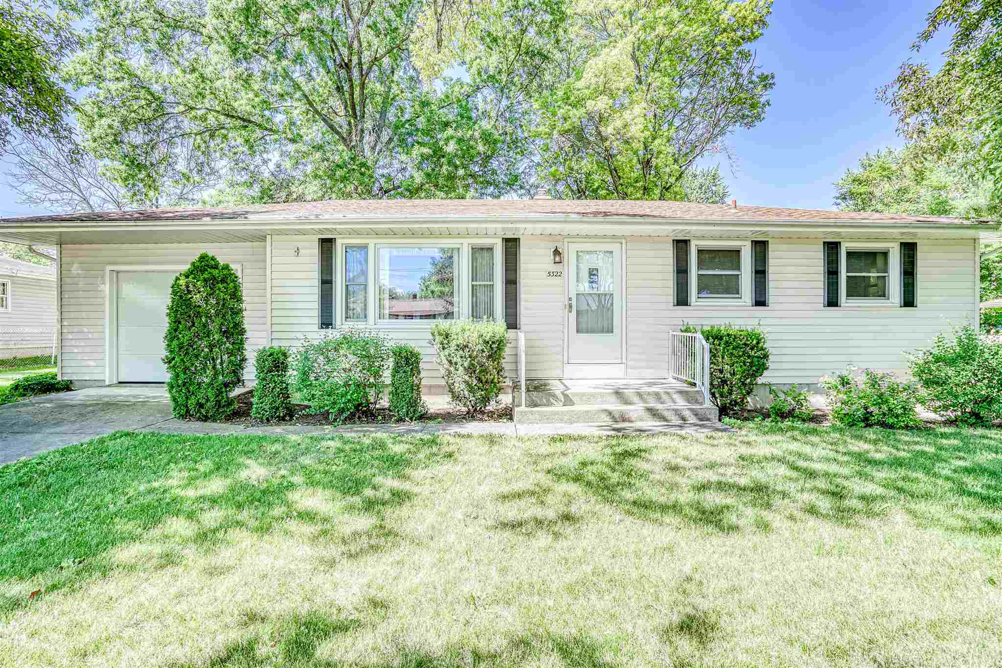 5322 Ann Hackley Road Fort Wayne, IN 46835 - Photo 4 of 32