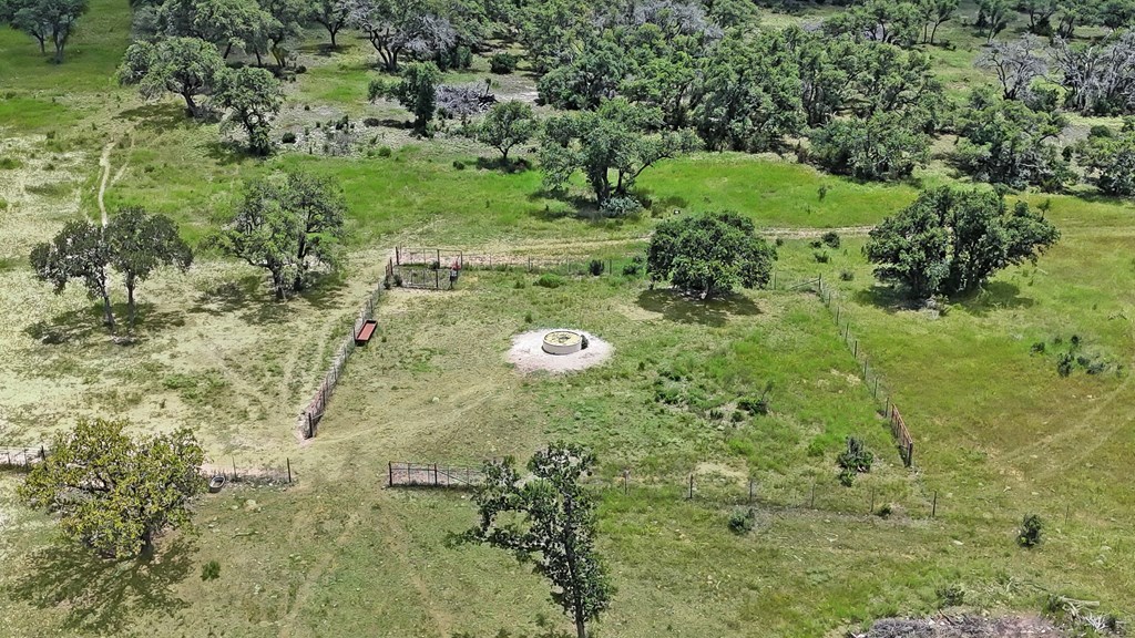 2000-2018 Ranch Road 2721 Fredericksburg, TX 78624 - Photo 3 of 19