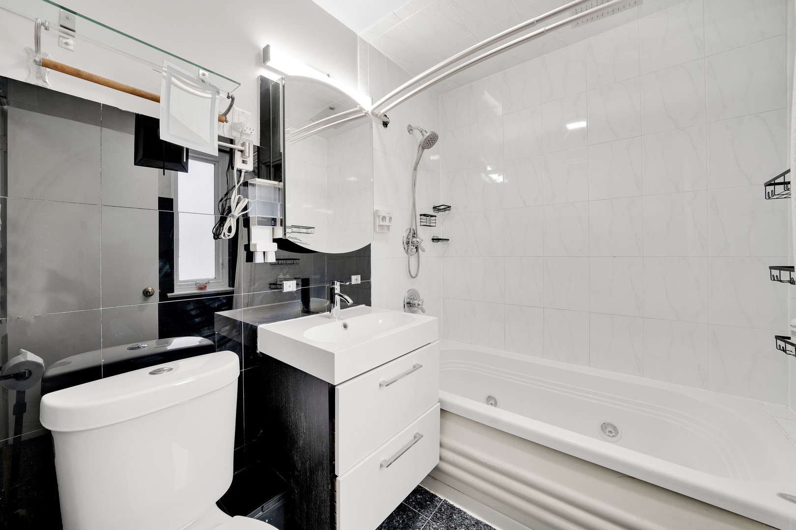 478 Kent Road Riverside, IL 60546 - Photo 13 of 41 a bathroom with a sink a toilet and a bathtub
