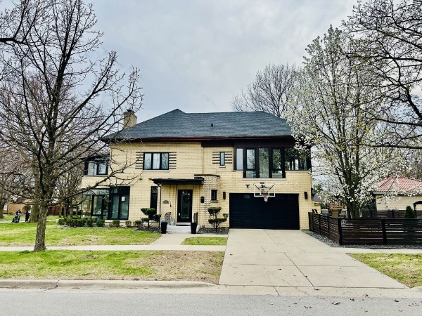 478 Kent Road Riverside, IL 60546 - Photo 2 of 41 a front view of a house with a yard