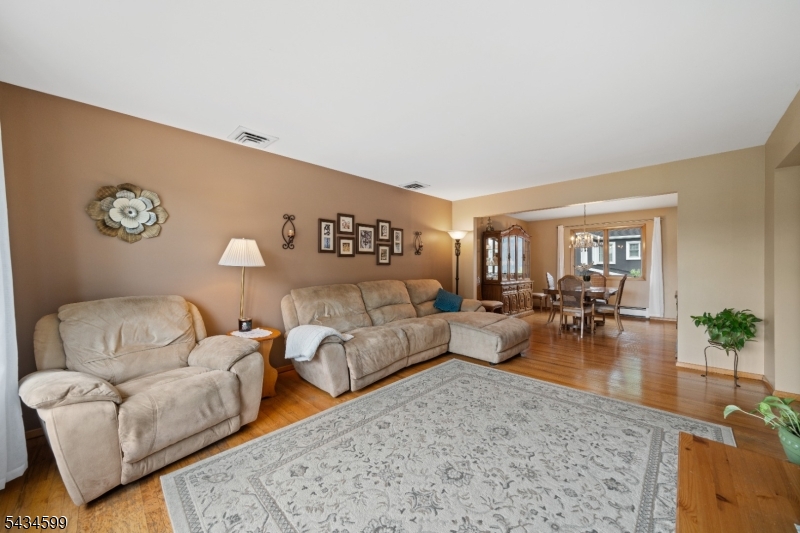 191 Pershing Road Clifton, NJ 07013 - Photo 3 of 25