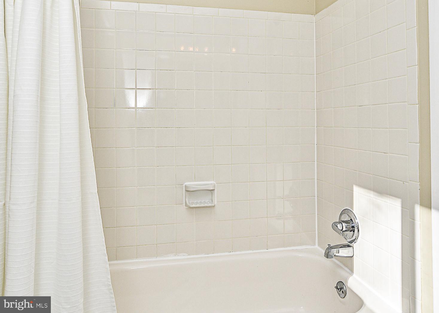 2430 Cloudcroft Square Reston, VA 20191 - Photo 18 of 27 Gallery Image 18