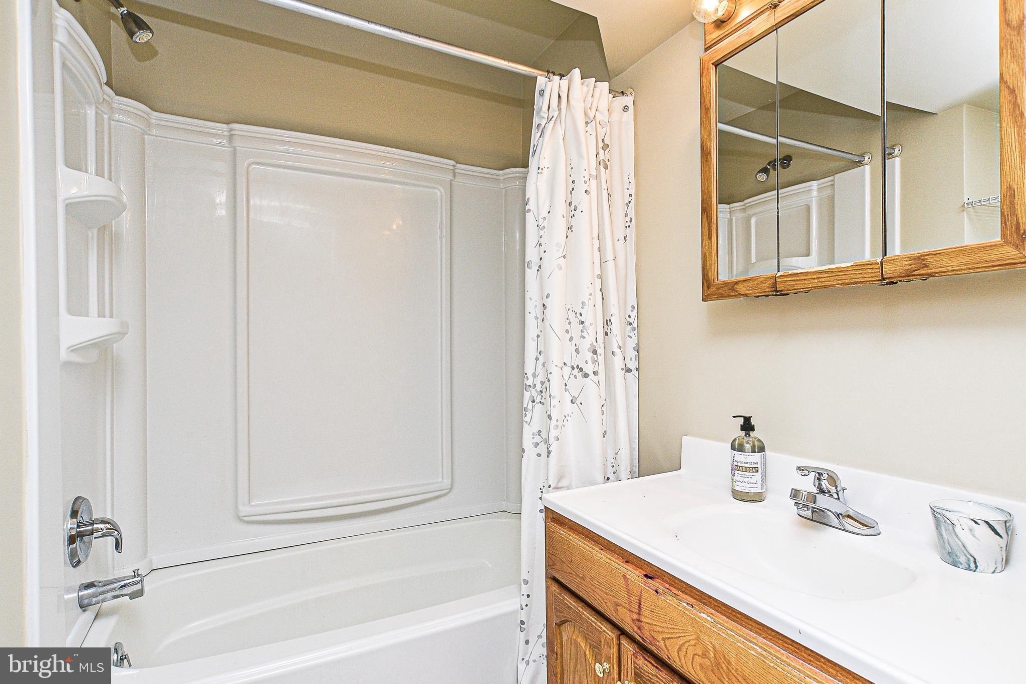 2430 Cloudcroft Square Reston, VA 20191 - Photo 21 of 27 Gallery Image 21