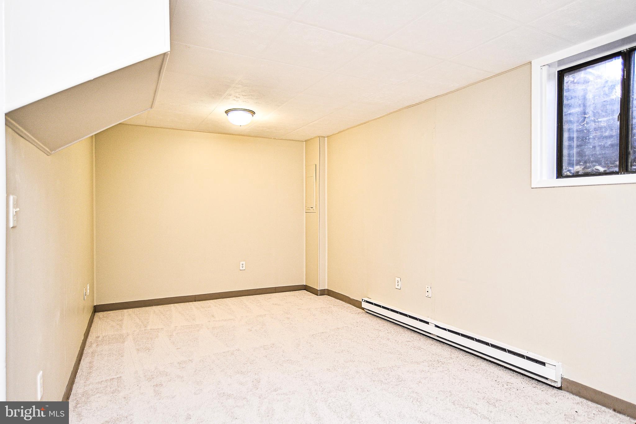 2430 Cloudcroft Square Reston, VA 20191 - Photo 22 of 27 Large lower level room, use as a third bedroom!