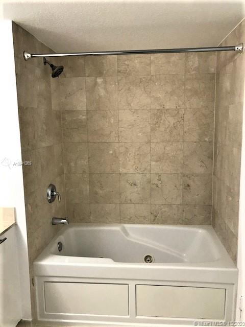 Edgewater Miami, FL 33132 - Photo 16 of 29