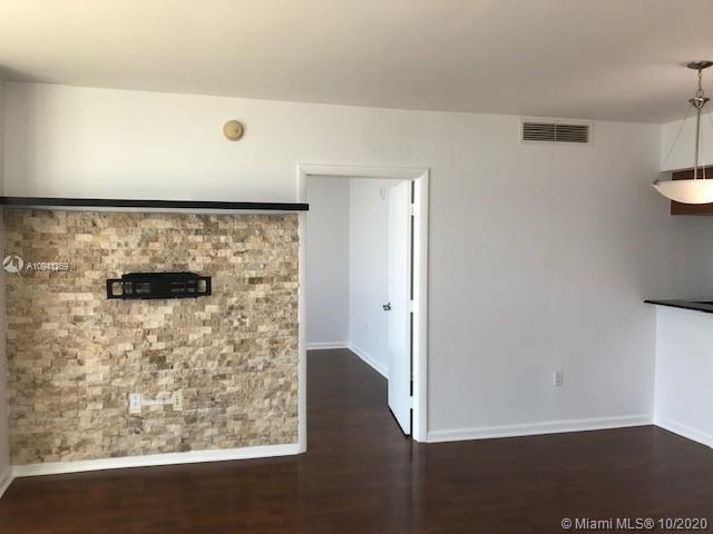 Edgewater Miami, FL 33132 - Photo 6 of 29