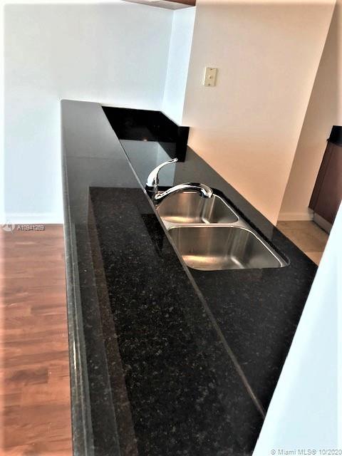 Edgewater Miami, FL 33132 - Photo 7 of 29