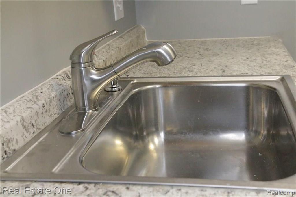 30060 Twelve Mile Road, Unit 86 Farmington, MI 48334 - Photo 7 of 25