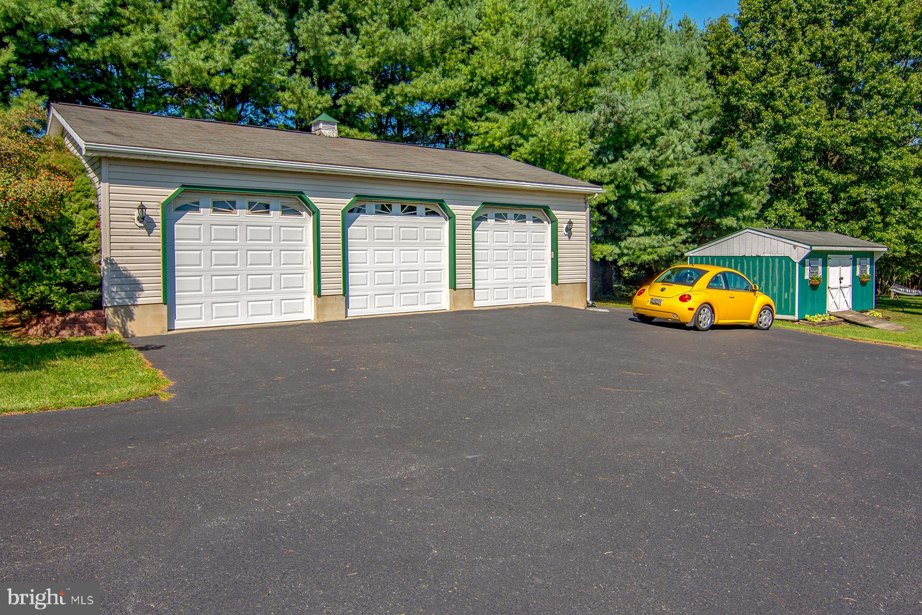 5045 Fawn Grove Road Pylesville, MD 21132 - Photo 7 of 39 Lots of garage space; car not included
