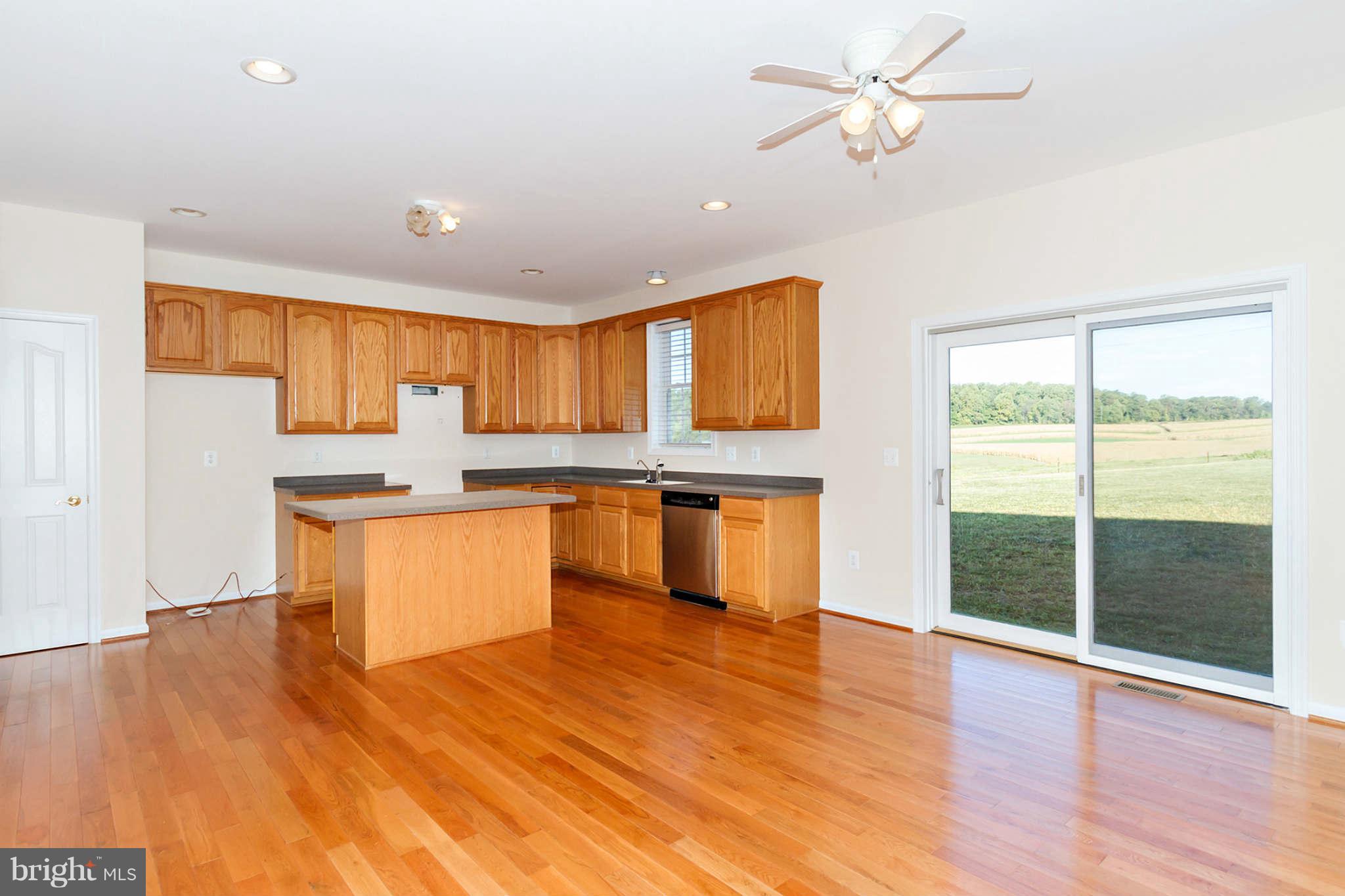 112 Short Ln Road Westminster, MD 21157 - Photo 11 of 29 Kitchen