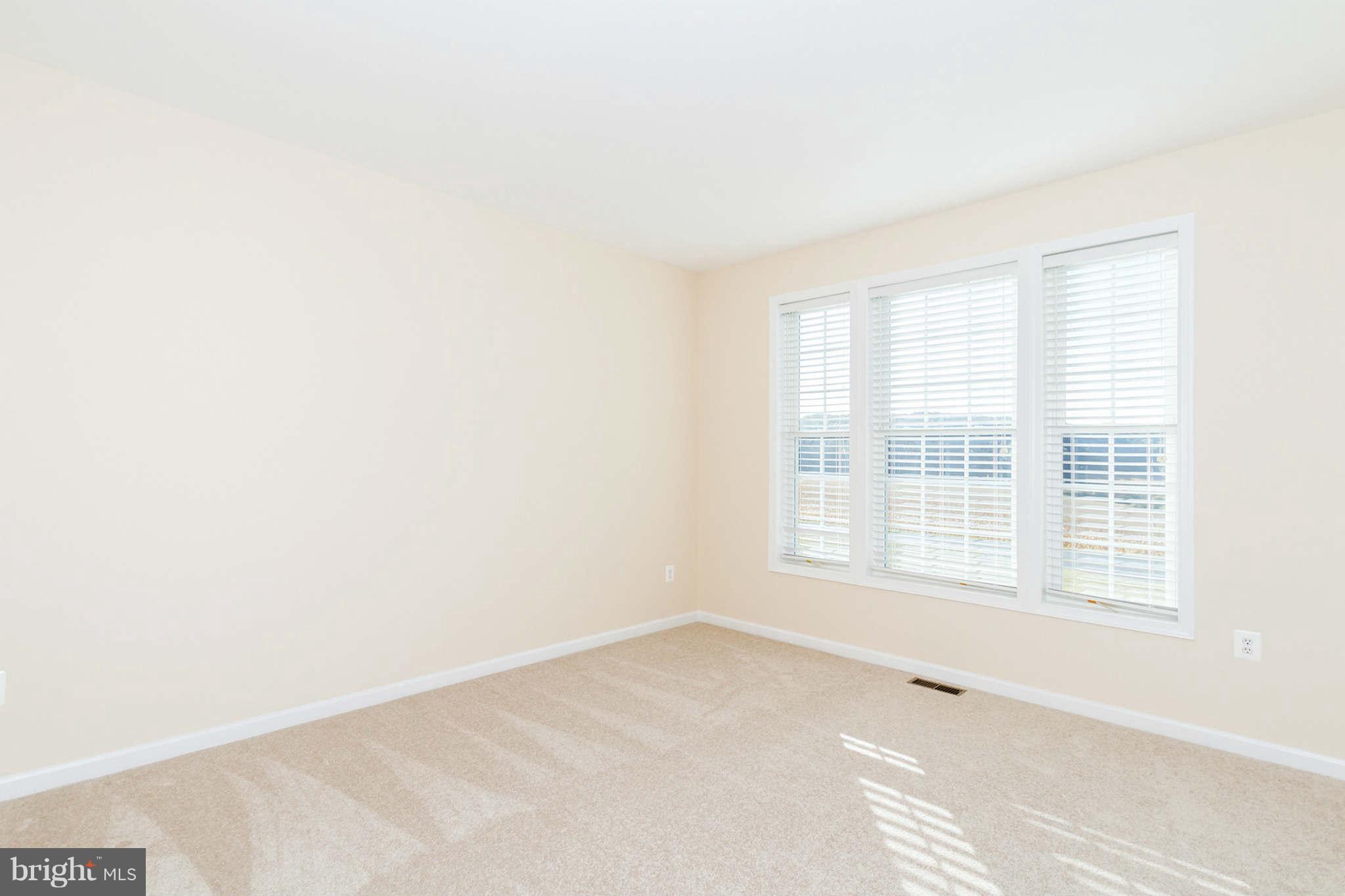 112 Short Ln Road Westminster, MD 21157 - Photo 12 of 29 Living Room