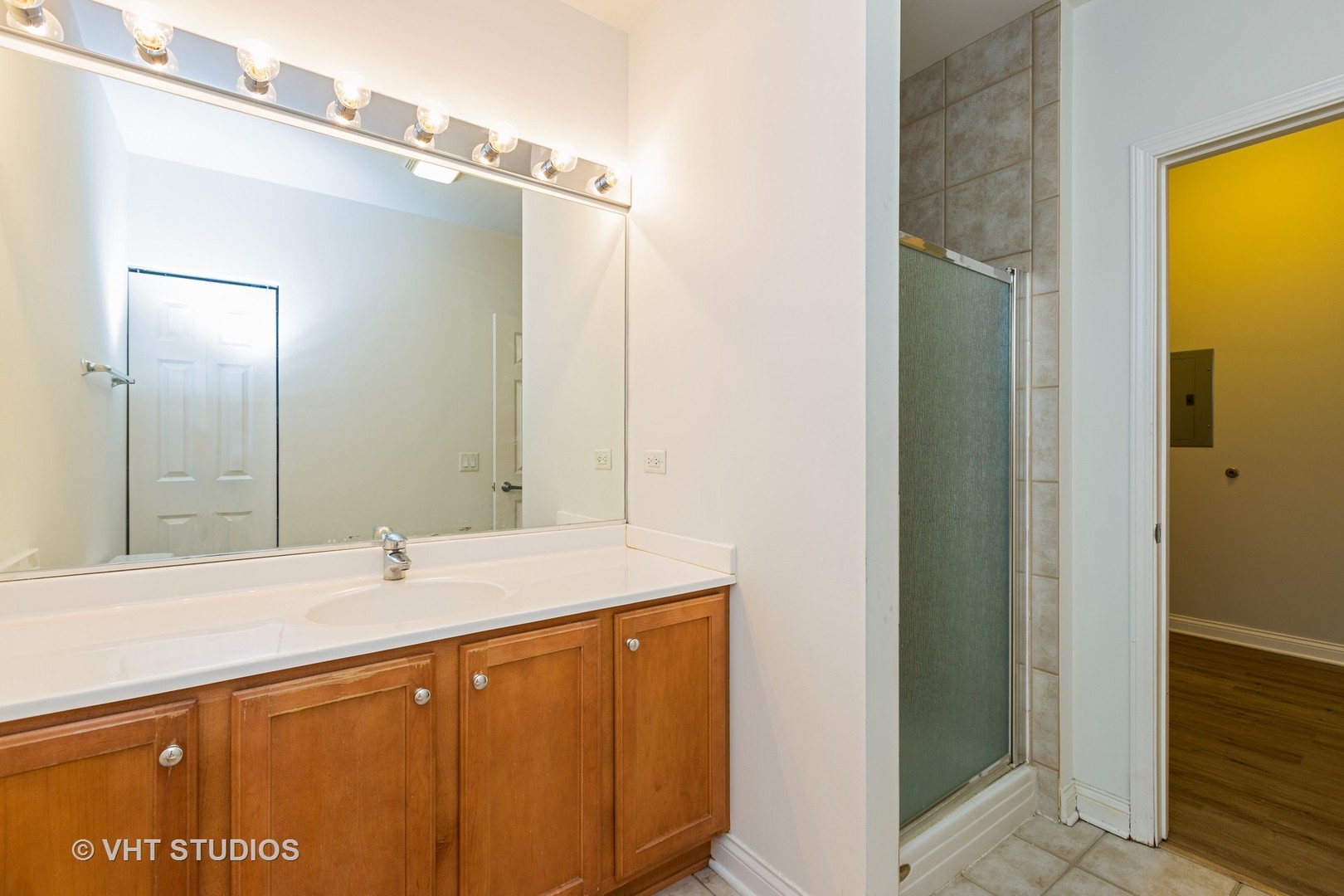 8 West Monroe Street, Unit 903 Chicago, IL 60603 - Photo 12 of 17