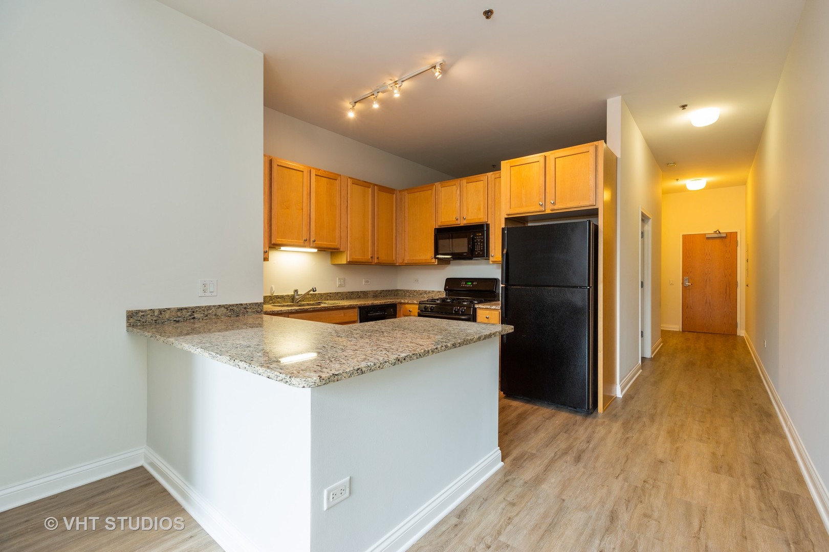 8 West Monroe Street, Unit 903 Chicago, IL 60603 - Photo 5 of 17