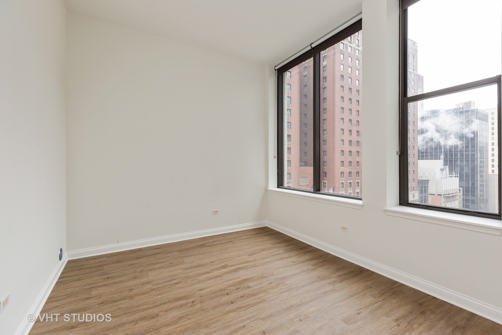 8 West Monroe Street, Unit 903 Chicago, IL 60603 - Photo 7 of 17
