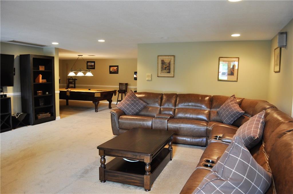 4422 Mallard Point Columbus, IN 47201 - Photo 39 of 51 Gallery Image 39