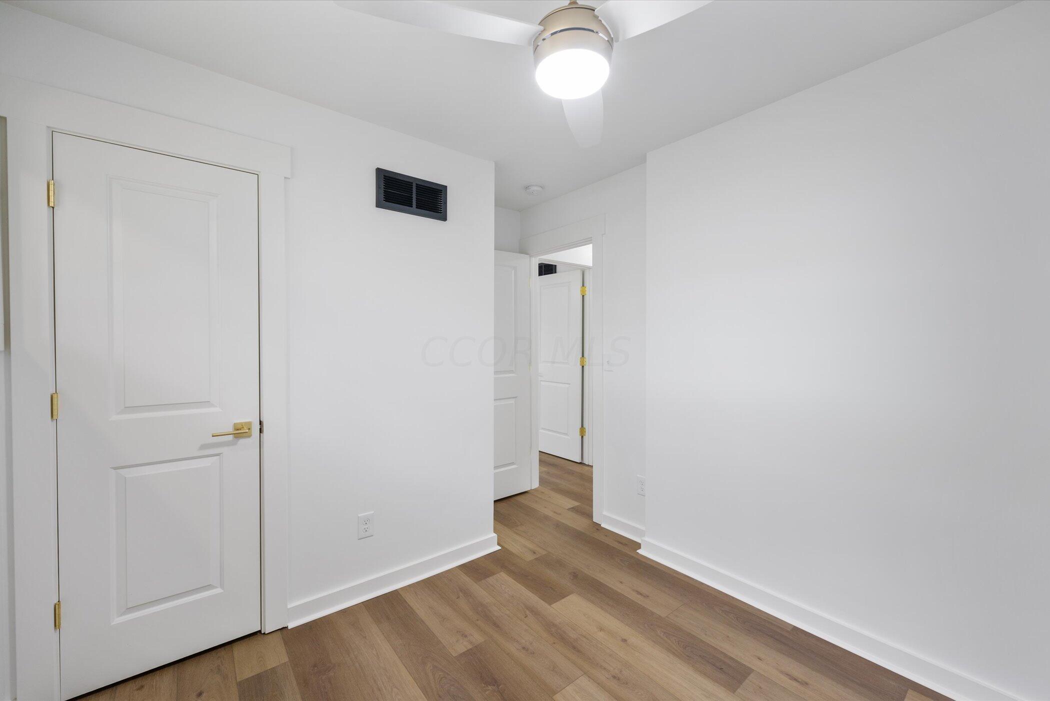 2156 Bristol Road Columbus, OH 43221 - Photo 17 of 43 17-DSC9223