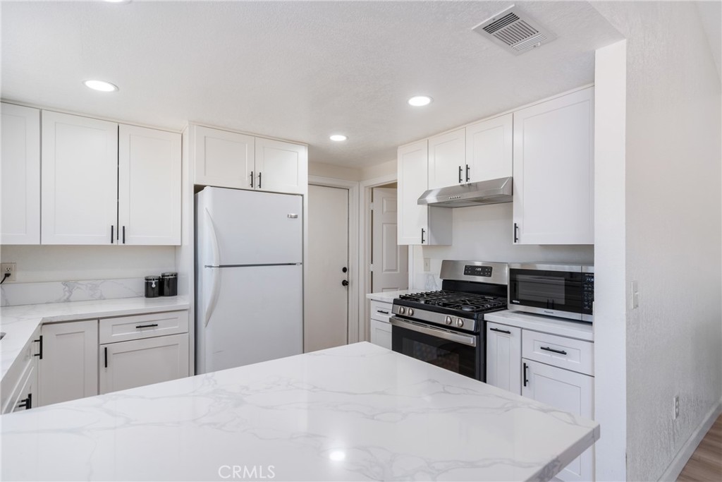 16230 Rodeo Street Hesperia, CA 92345 - Photo 18 of 30