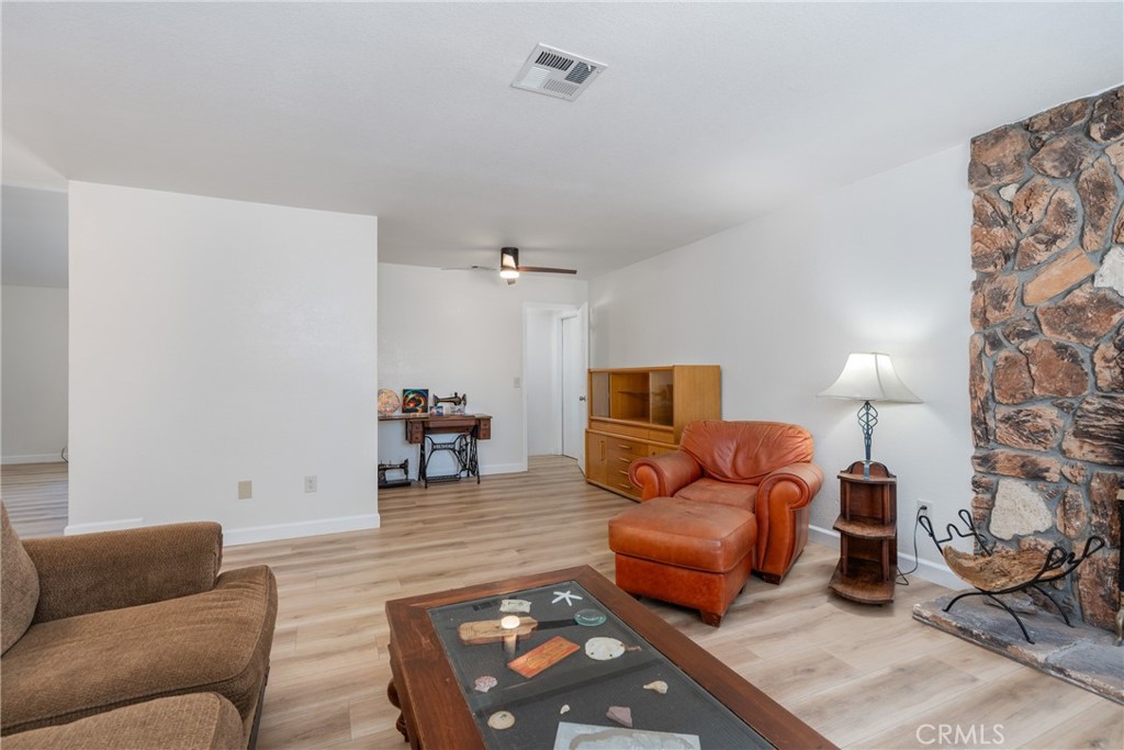 16230 Rodeo Street Hesperia, CA 92345 - Photo 9 of 30