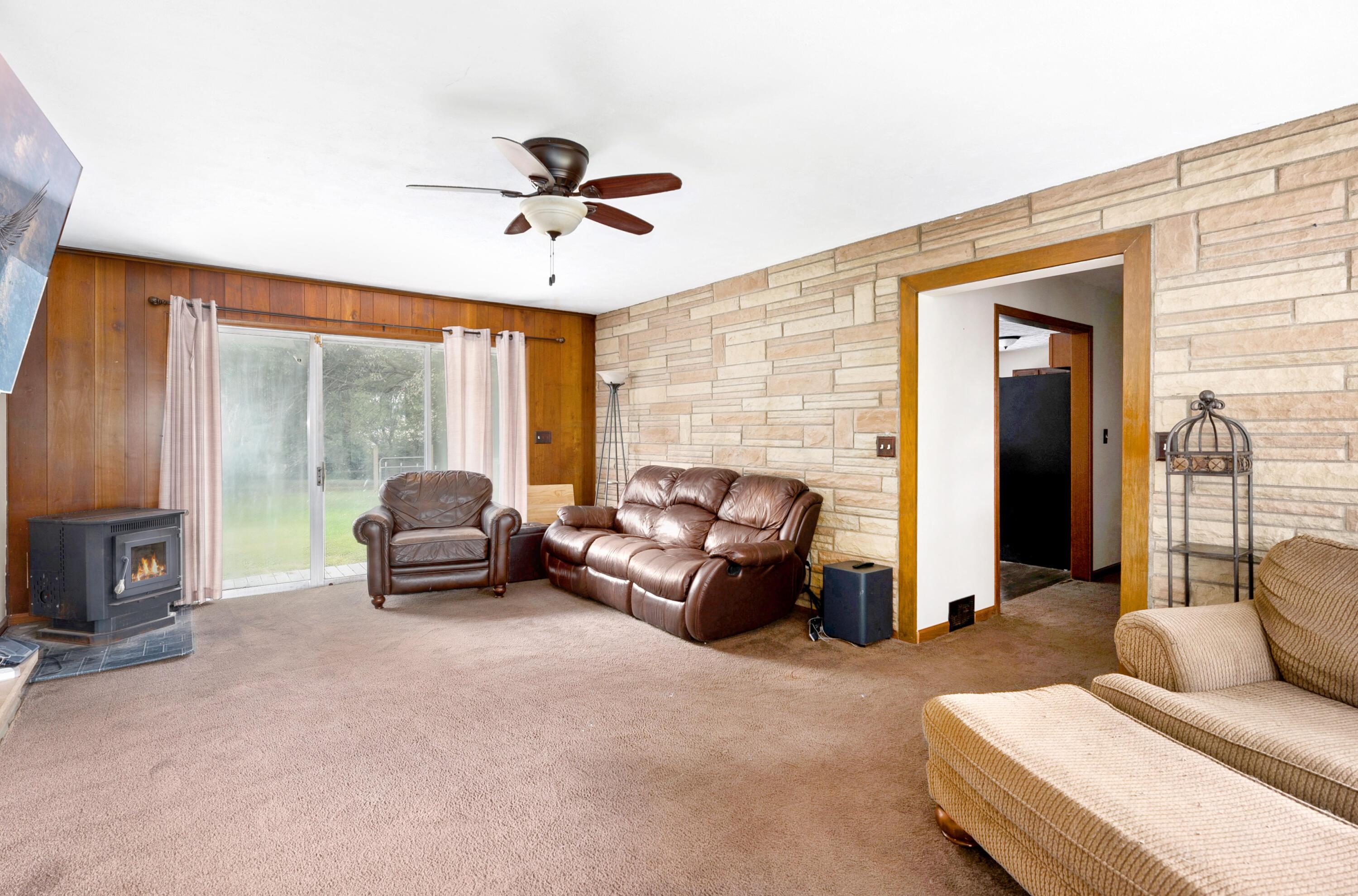 9180 Wesleyan Church Road Southwest Pataskala, OH 43062 - Photo 4 of 46 Family Room