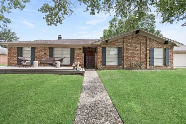 $259,900 | 5885 Pinkstaff Lane, Beaumont, TX 77706