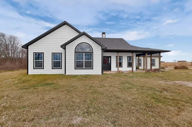 $475,000 | 400 County Road 4211, Ben Wheeler, TX 75754