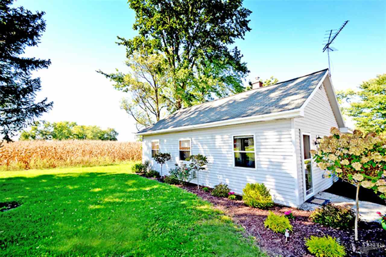 7620 Goshen Road Fort Wayne, IN 46818 - Photo 1 of 20