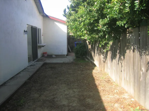 $3,950 | 13153 Avenida Grande, San Diego, CA 92129