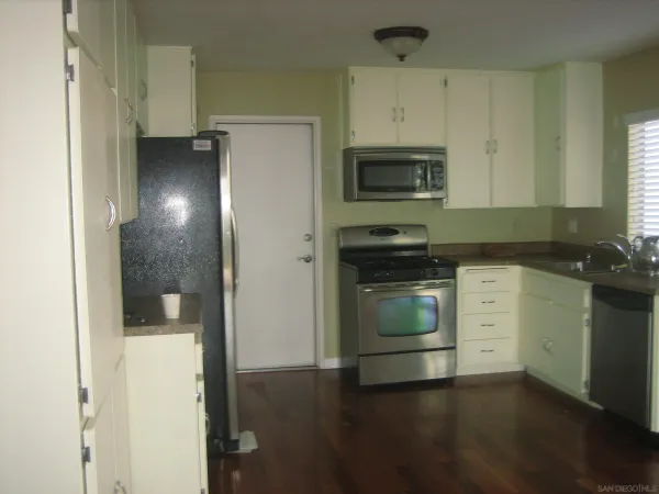 $3,950 | 13153 Avenida Grande, San Diego, CA 92129